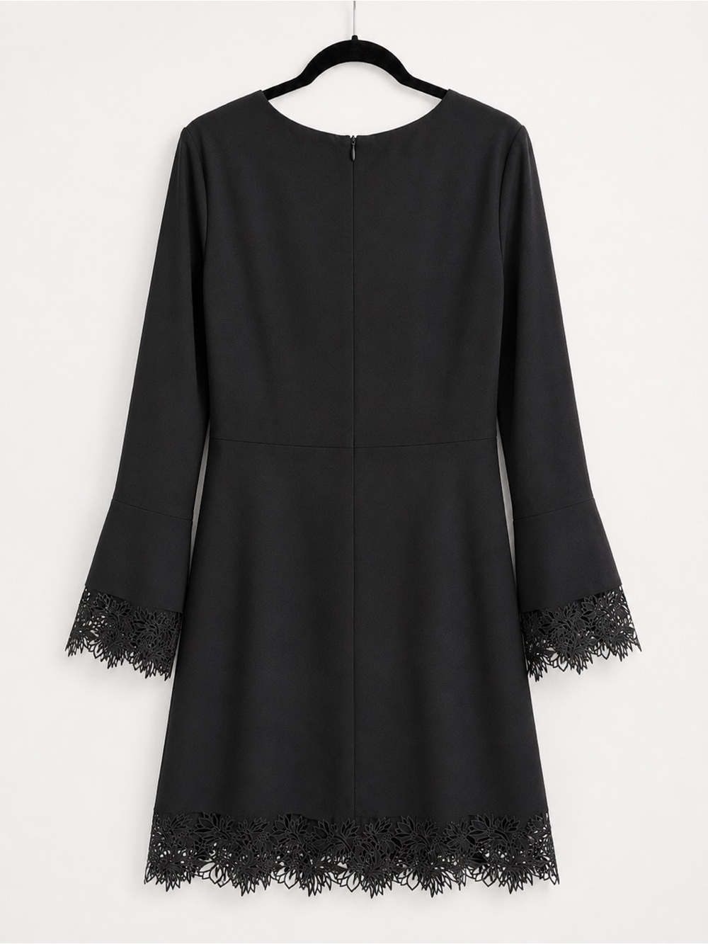 NWT AQUA Elegant Black V-Neck Long Sleeve Shift Mini Dress Lace Trim Zip Size L - Picture 2 of 5